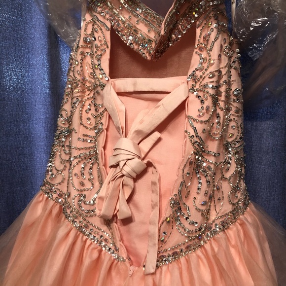 Dress - Picture 6 of 6